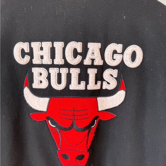 CHICAGO BULLS Varsity Jacket | Black | Men’s Medium | Vintage First Season - Picture 8 of 10